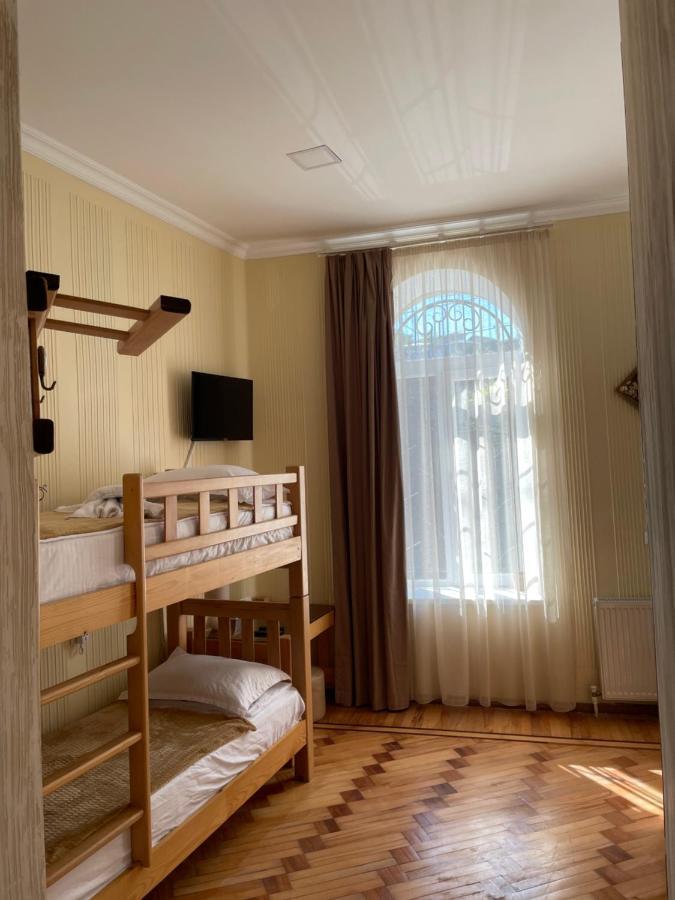 Hotel 1870 Kutaisi Esterno foto