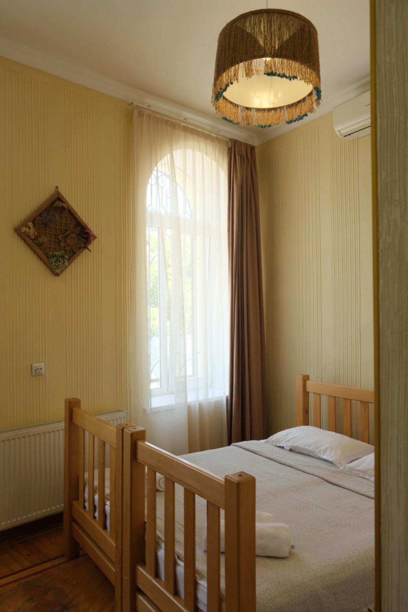 Hotel 1870 Kutaisi Esterno foto